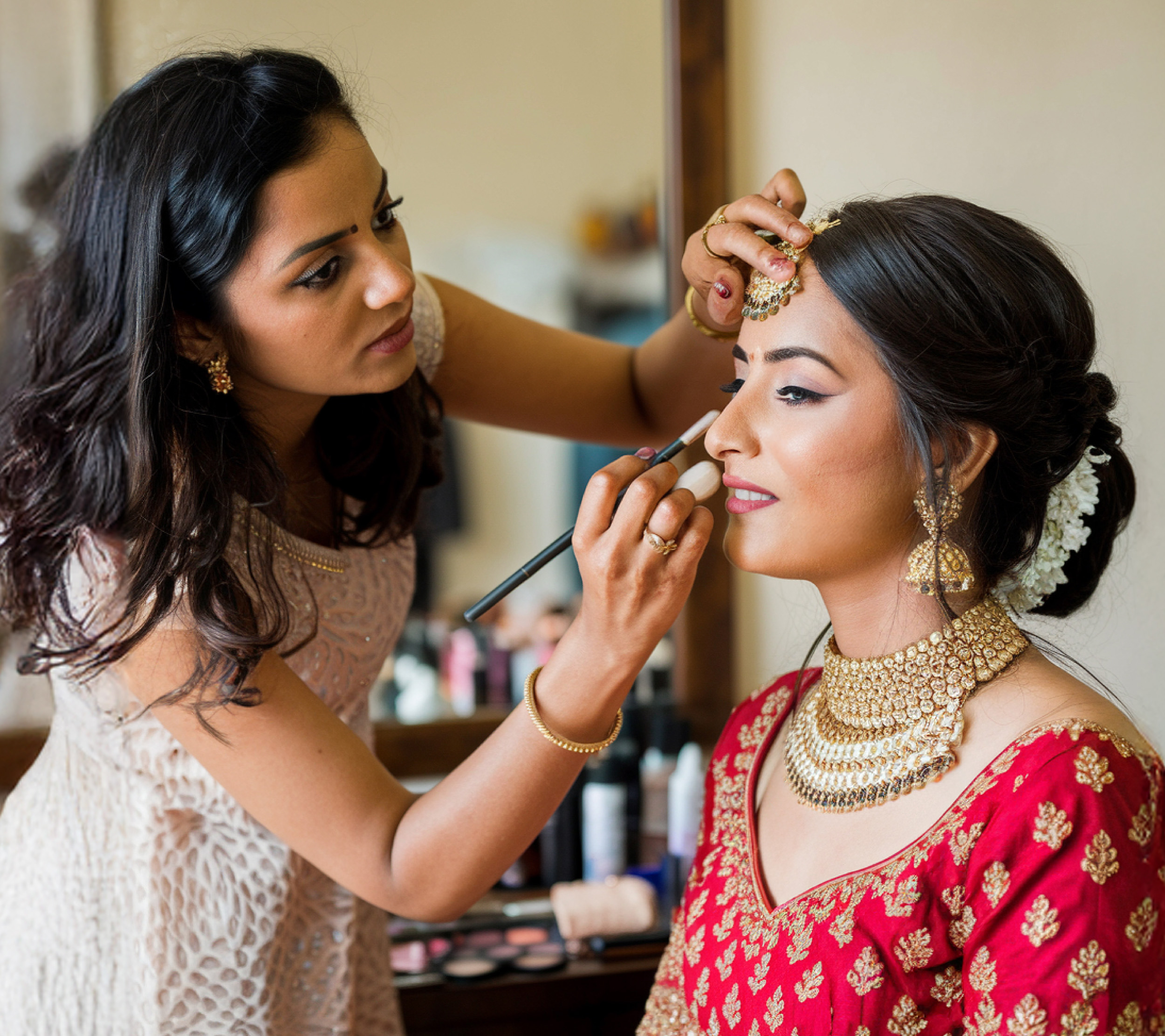 What Top Artists Say About Luxury Bridal Hair And Makeup in 2025