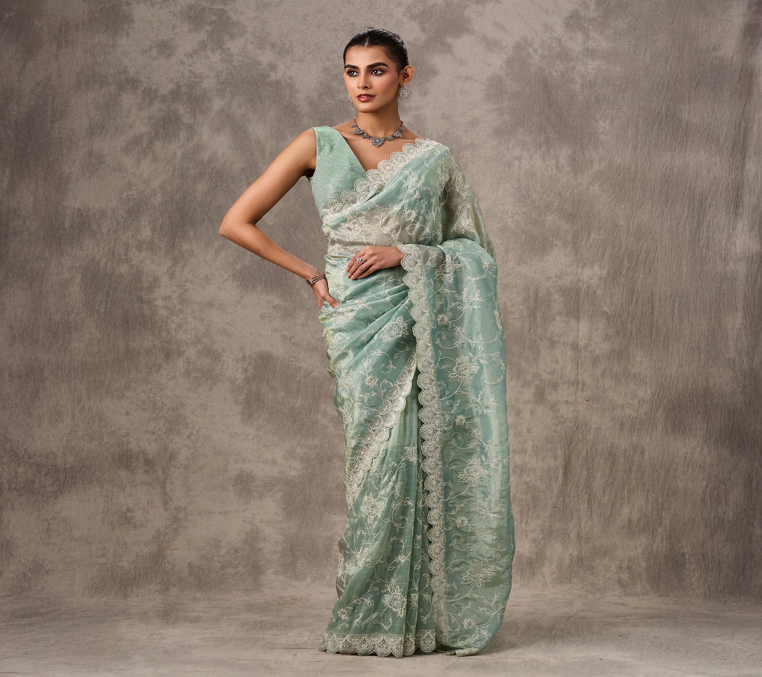 How to Pick the Perfect Blouse Colour for Your Green Saree